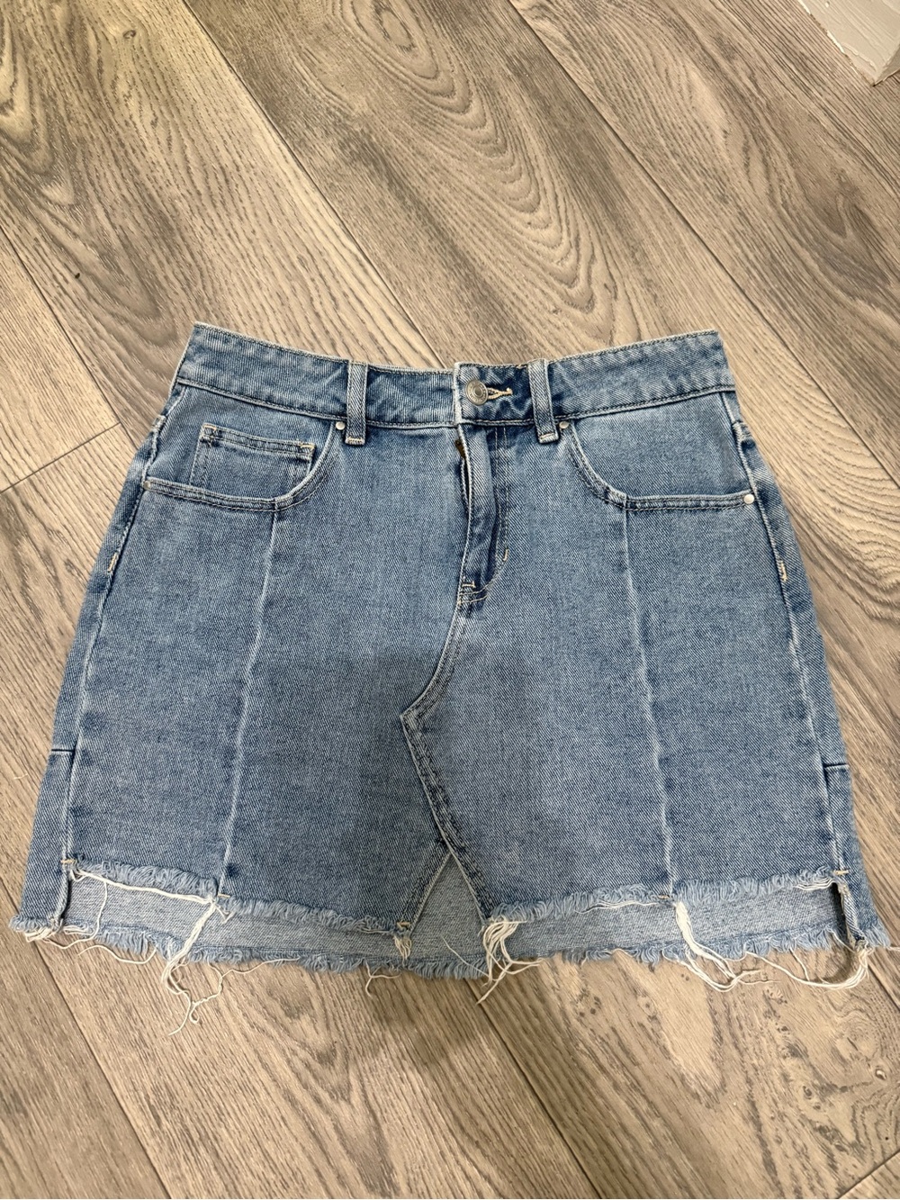 Stylish PacSun denim mini skirt